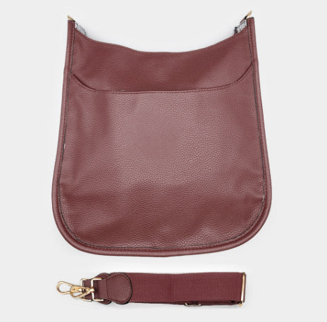 Medium size faux leather crossbody bag