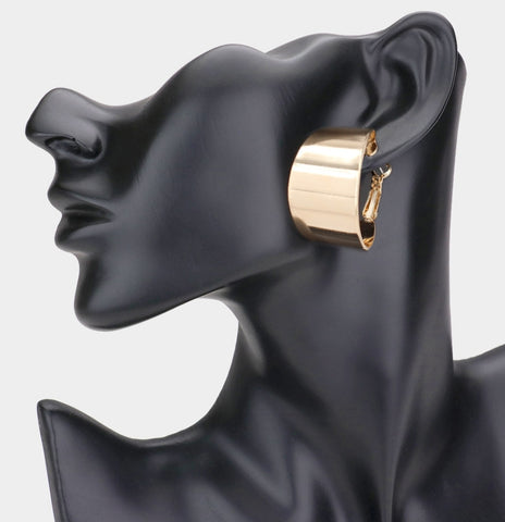 Amara metal hoop earrings