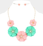 Bloom flower link necklace